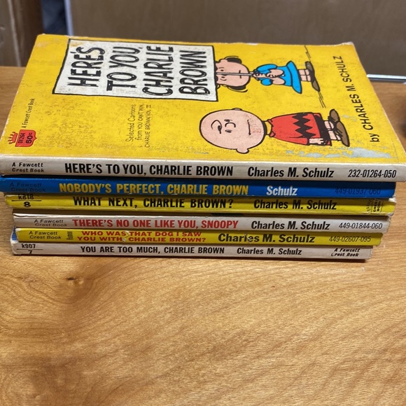 Vintage Charlie Brown Comic Book Lot 6 books - Picture 2 of 8